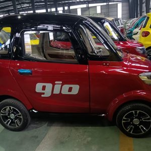 Gio Golf PR Enclosed Scooter